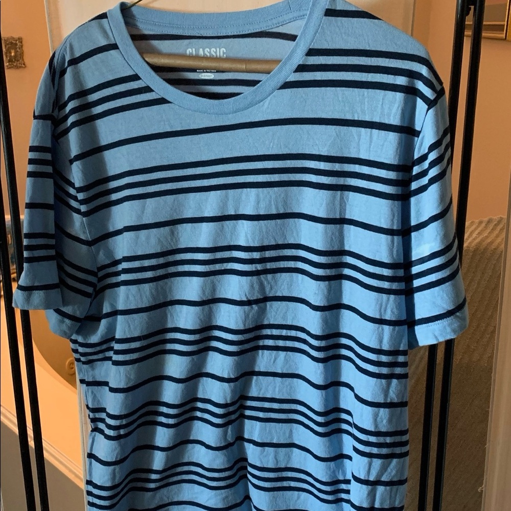 Old Navy T-Shirt
